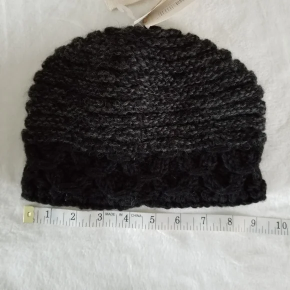 Nirvana Designs hat $52 Retail Chunky Soft Knit Wool Beanie, FINAL PRICE! - Picture 12 of 13